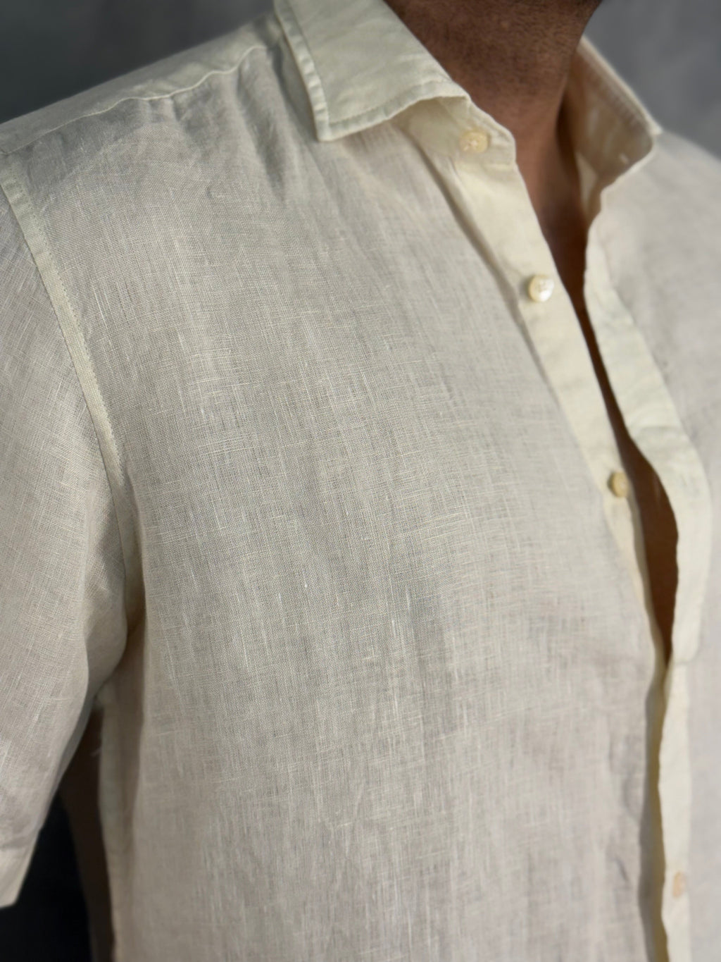 CAMISA M/C PURO LINHO AMARELO CLARO