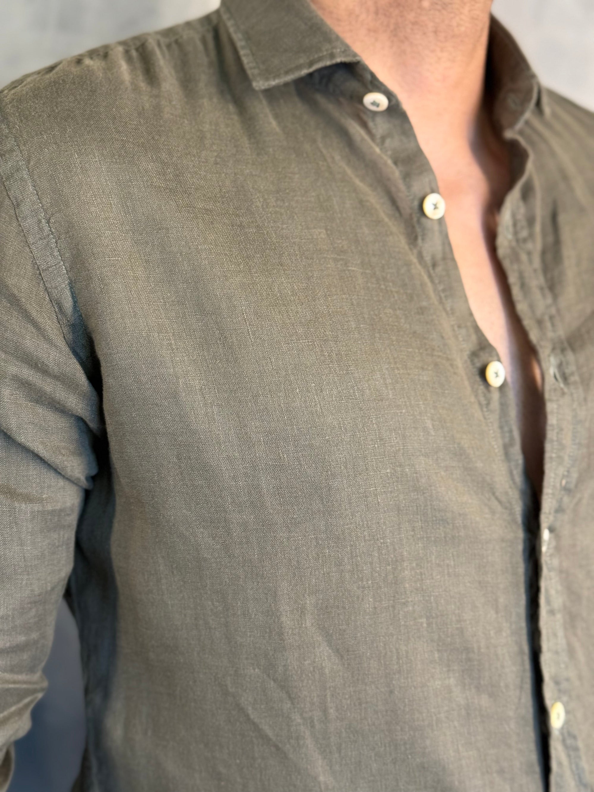 CAMISA M/L PURO LINHO VERDE OLIVA