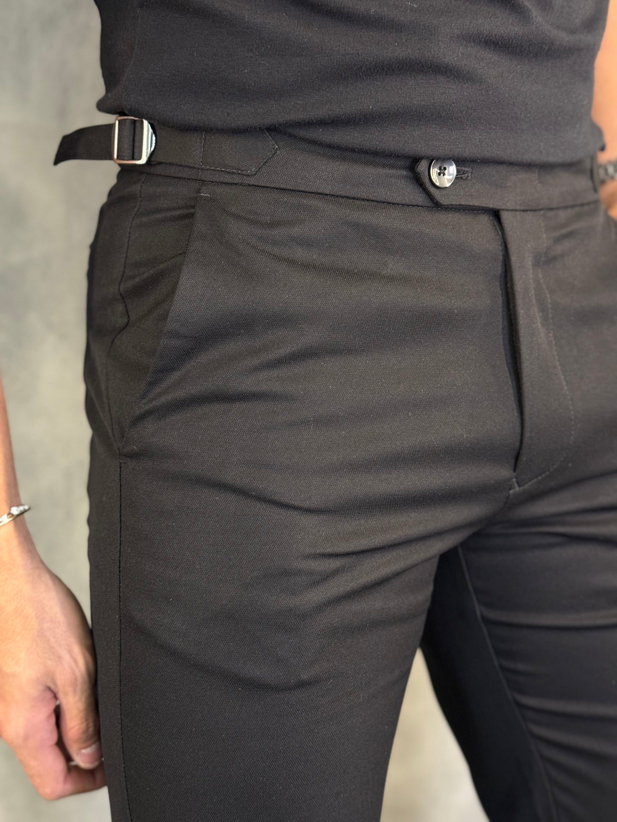 CALÇA ALF. MAQUINETADA SKINNY AJUSTE FIVELA PRETO