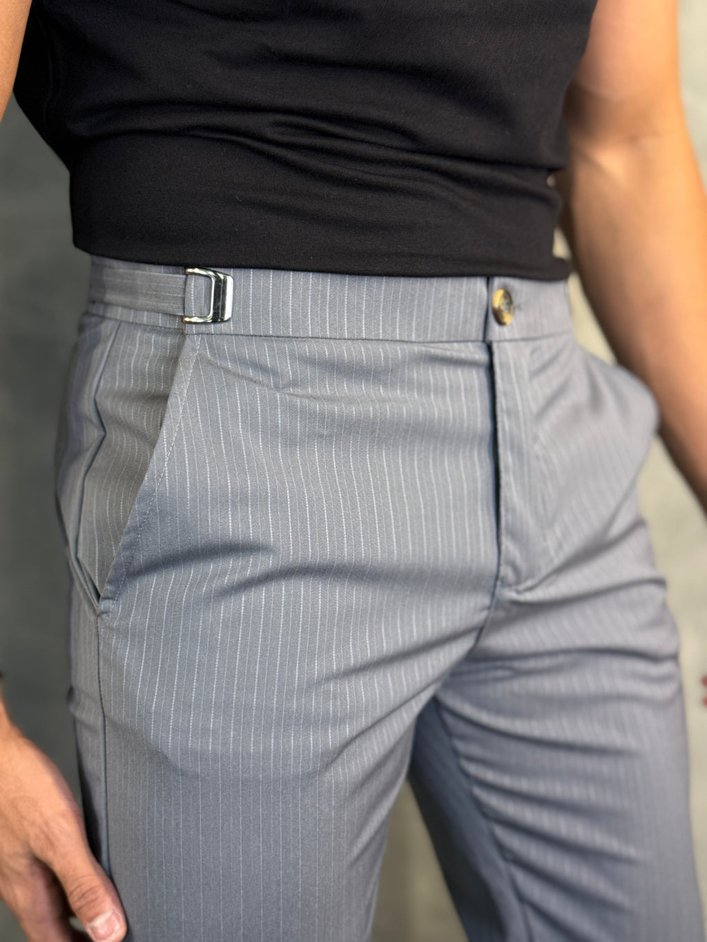 CALÇA ALF. RISCA DE GIZ ÉVORA PONTO H CINZA