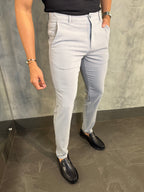 CALÇA ALF. SLIM STRETCH C/ AJUSTE BOTÃO CINZA
