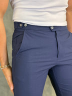 Calça Alfaiataria Skinny Com Ajuste Botão Elástico Marinho