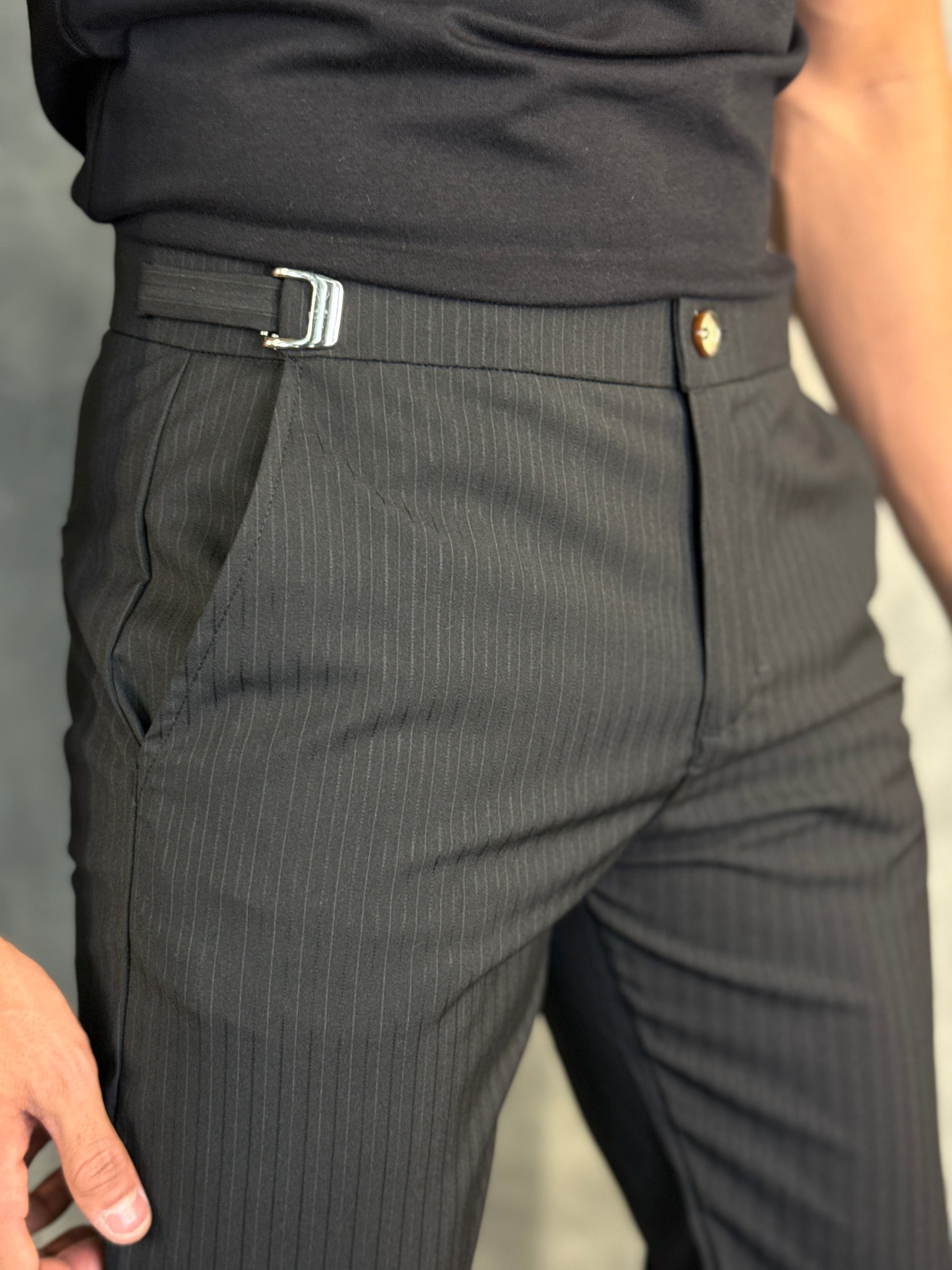 CALÇA ALF. RISCA DE GIZ ÉVORA PONTO H PRETO