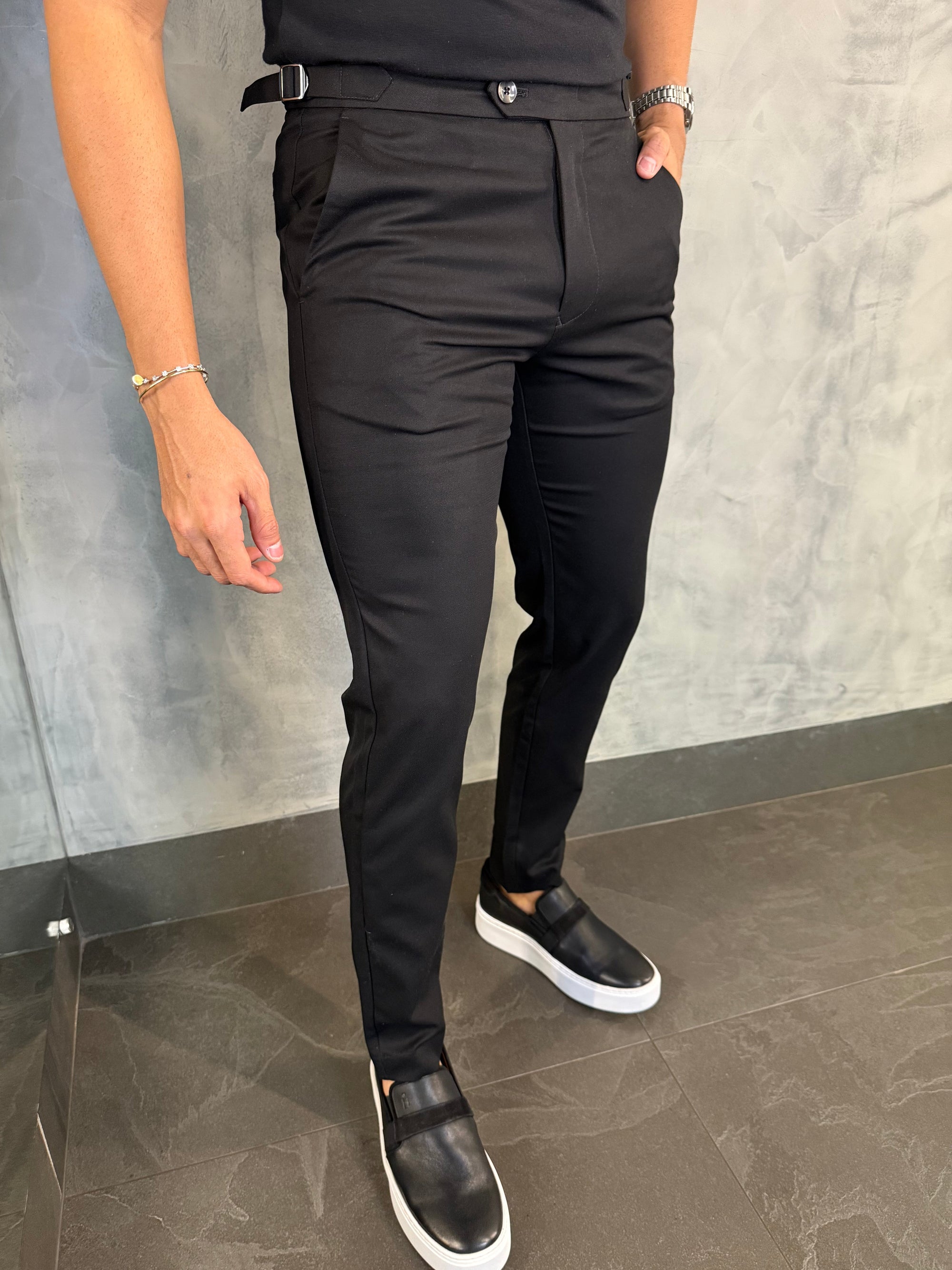 CALÇA ALF. MAQUINETADA SKINNY AJUSTE FIVELA PRETO