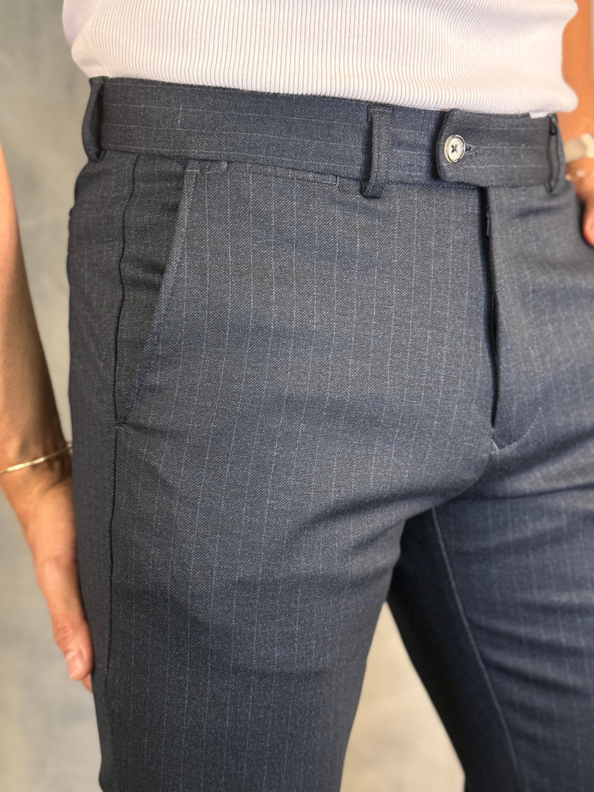 CALÇA ALF MALHA SLIM RISCA DE GIZ MARINHO