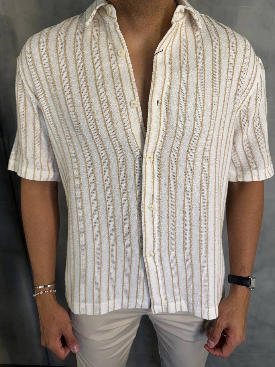 CAMISA M/C TRICOT LISTRADO OFF WHITE