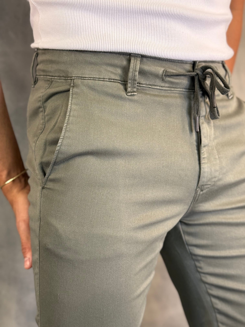 CALÇA SARJA MOLETOM SKINNY