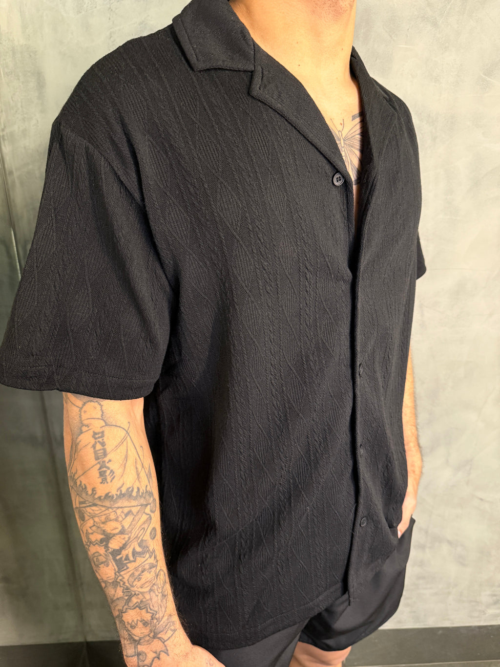 CAMISA M/C TRICOT TEXTURIZADA GOLA CUBANA