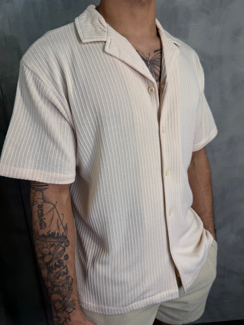 CAMISA M/C TRICOT CANELADA GOLA CUBANA
