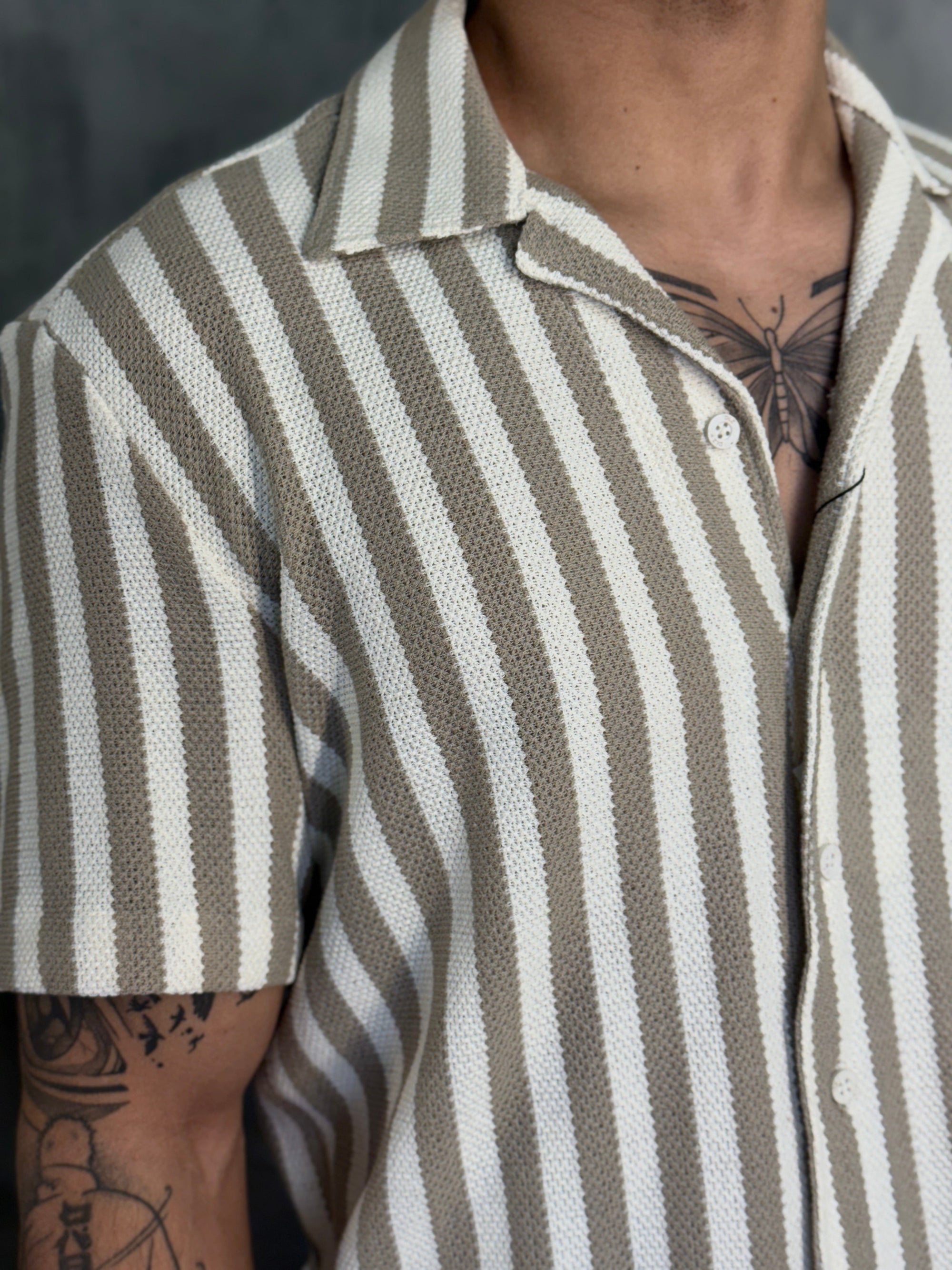 CAMISA M/C GOLA CUBANA TRICOT COMFORT DLZ BEGE CANION