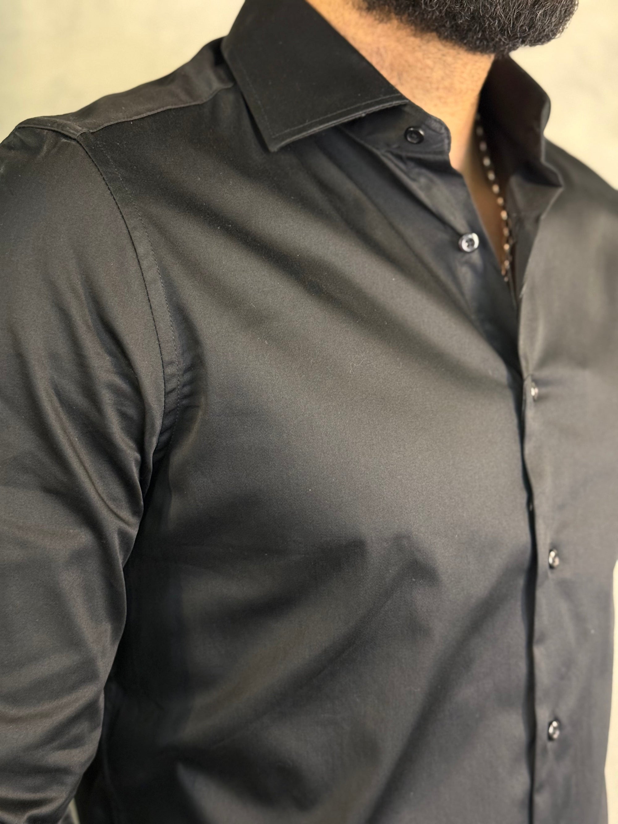 CAMISA M/L CETIM ELASTANO PRETO