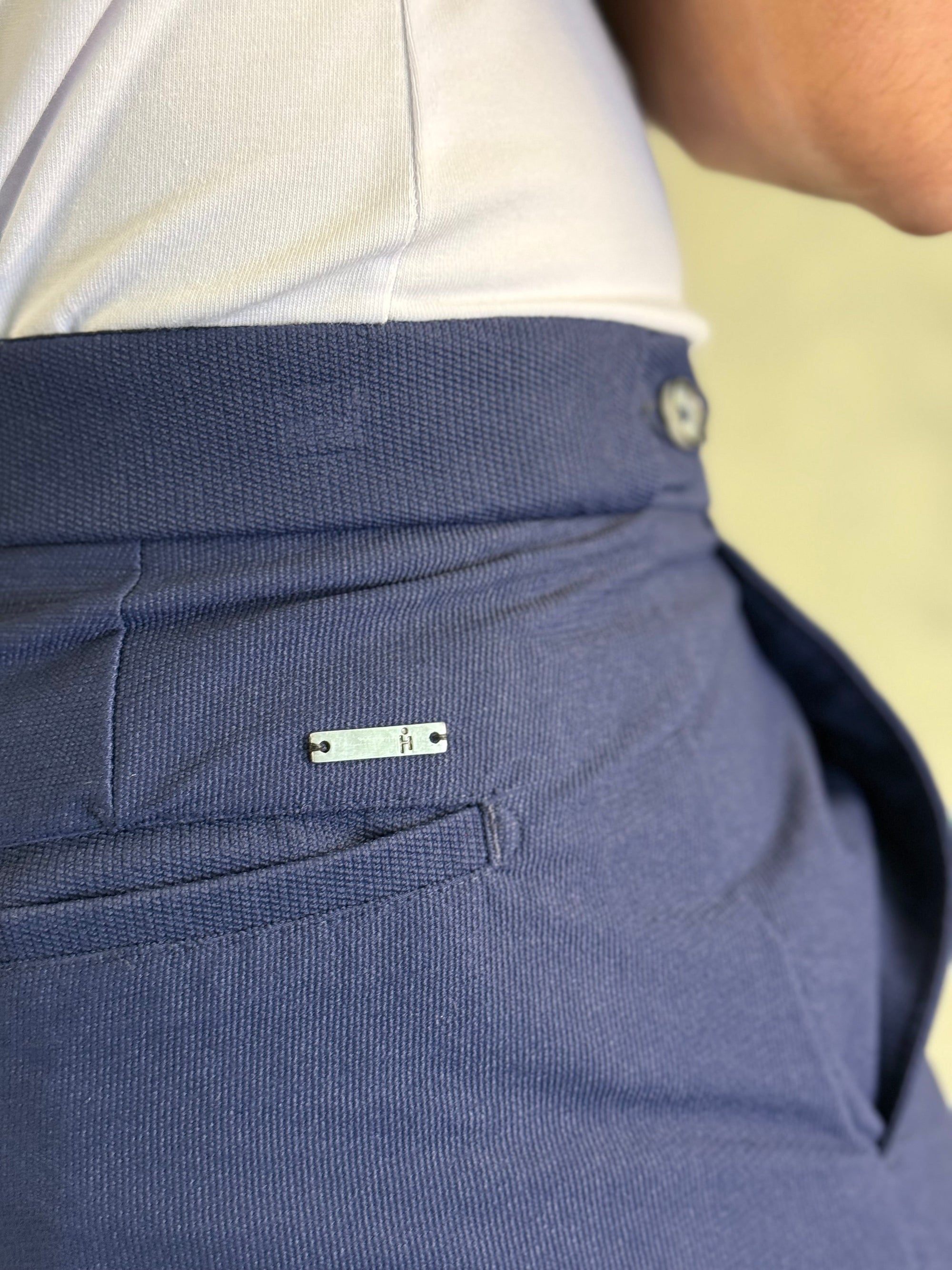 Calça Alfaiataria Skinny Com Ajuste Botão Elástico Marinho