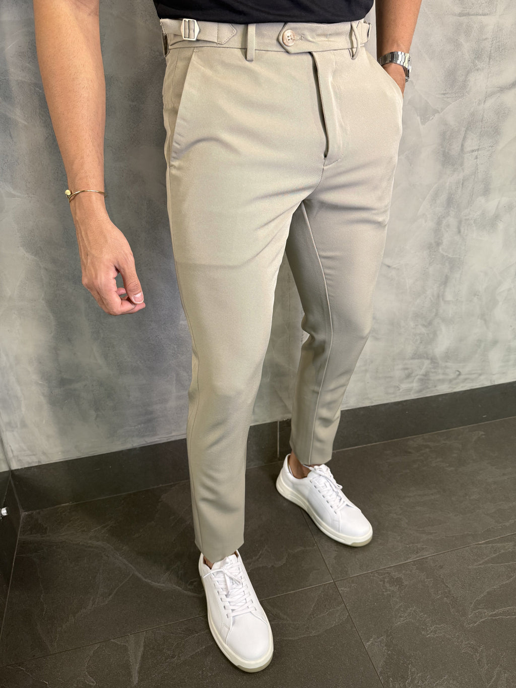Calça Alfaiataria Verona Ajuste Lateral Khaki