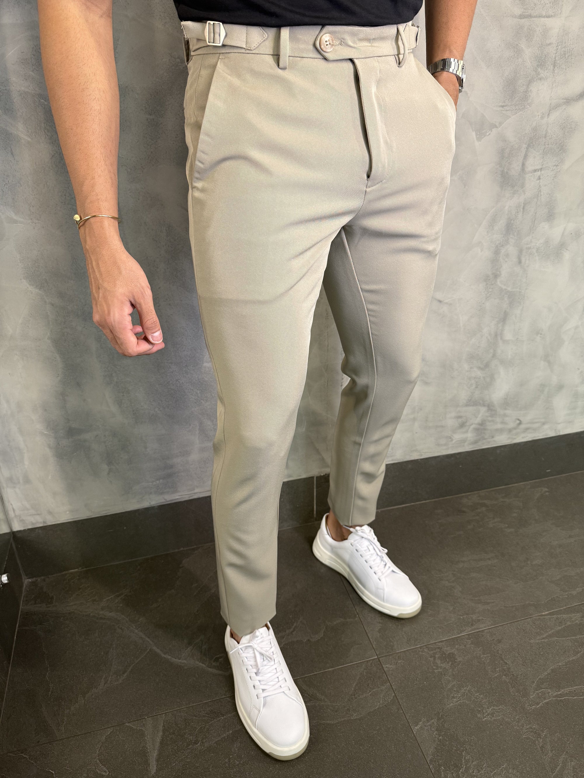 Calça Alfaiataria Verona Ajuste Lateral Khaki