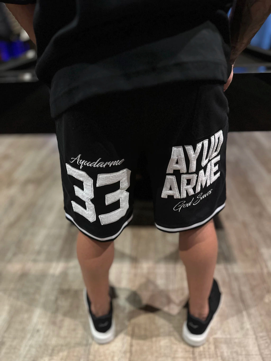 CONJUNTO OVER AYU 33 BLACK/WHITE