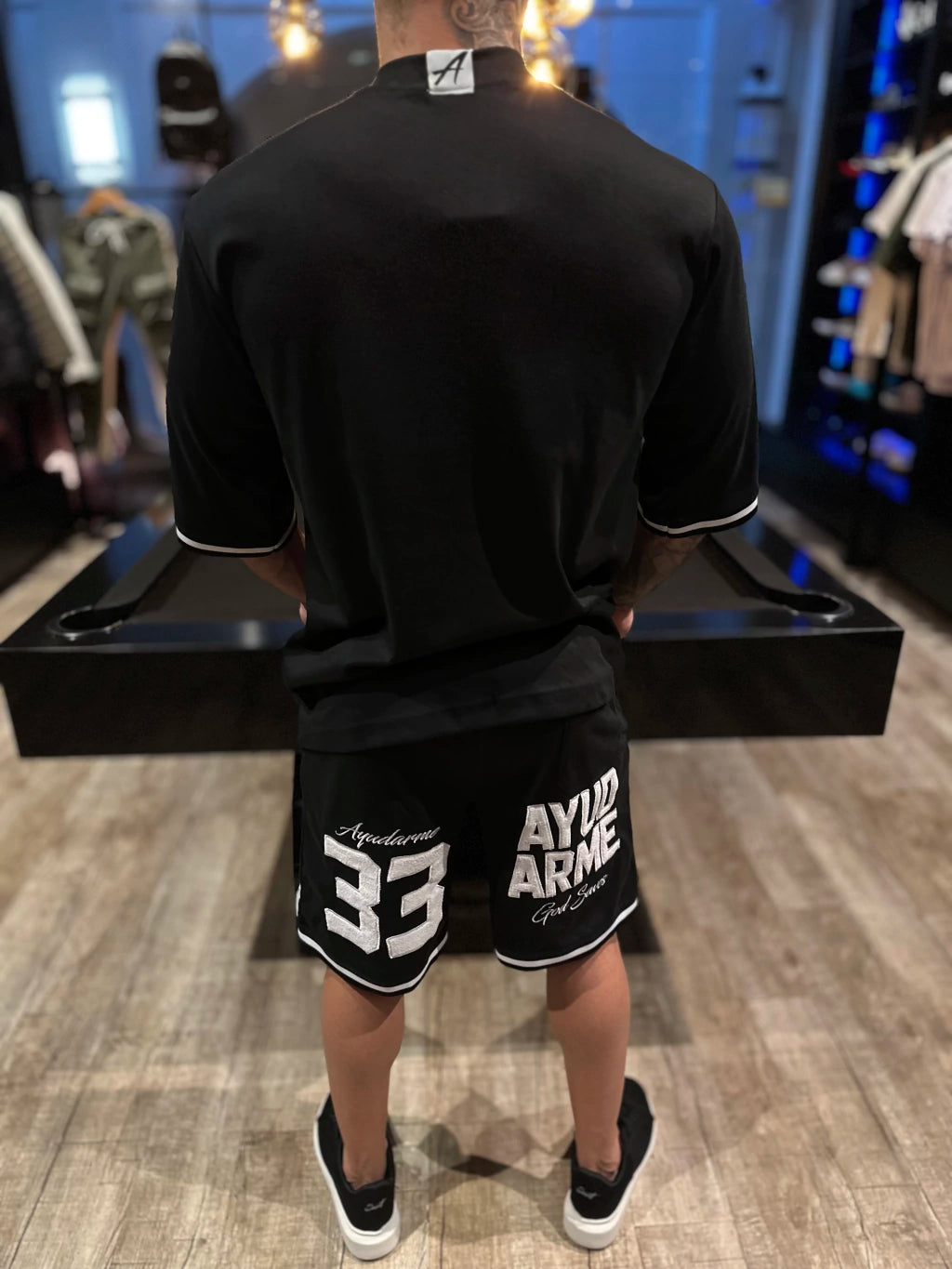 CONJUNTO OVER AYU 33 BLACK/WHITE