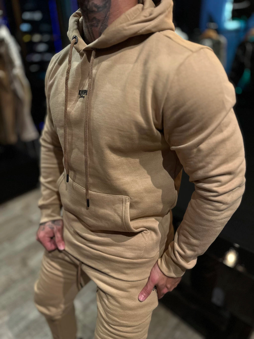 CONJUNTO MOLETOM KW BASIC CAMEL